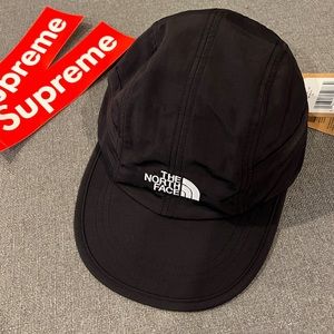 Supreme North Face hat brand new w tags
